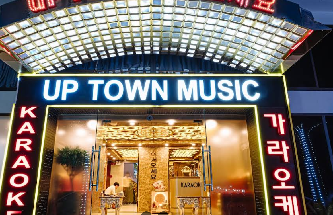 UPTOWN KTV